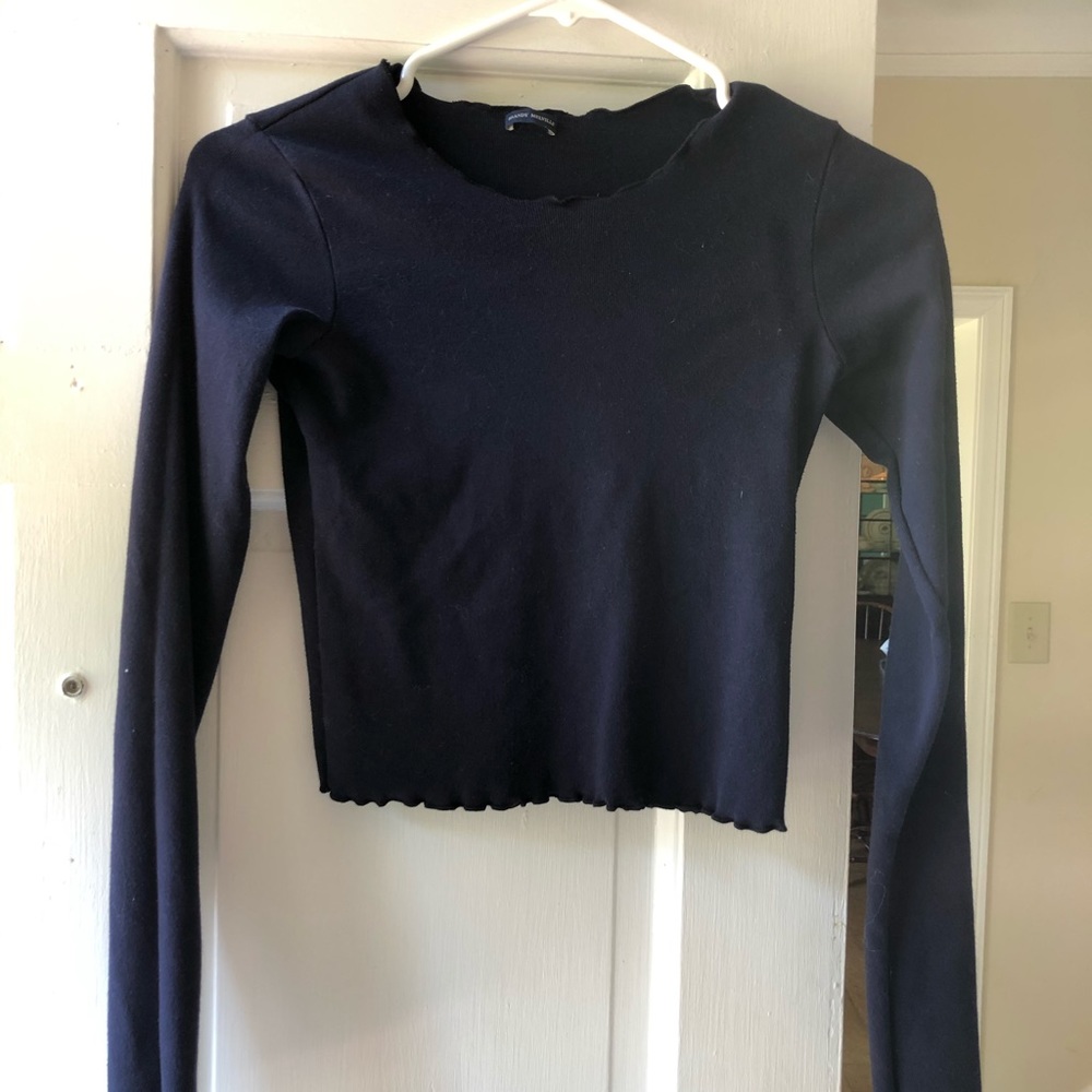 Brandy Melville long sleeve cropped shirt